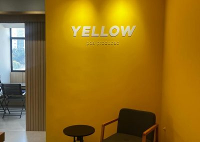 escritório yellow